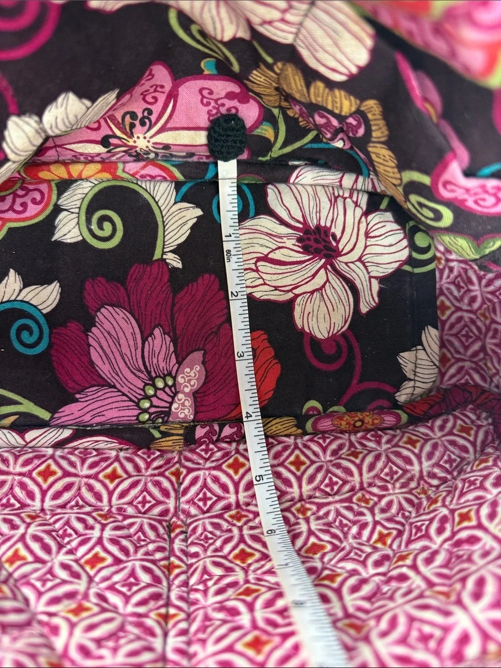 Vera Bradley Mod Floral pink quilted Bag *Retired pattern 2007*